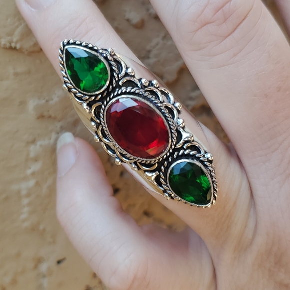 New Mozambique Garnet and Peridot 925 Silver Statement Ring. - Picture 3 of 10